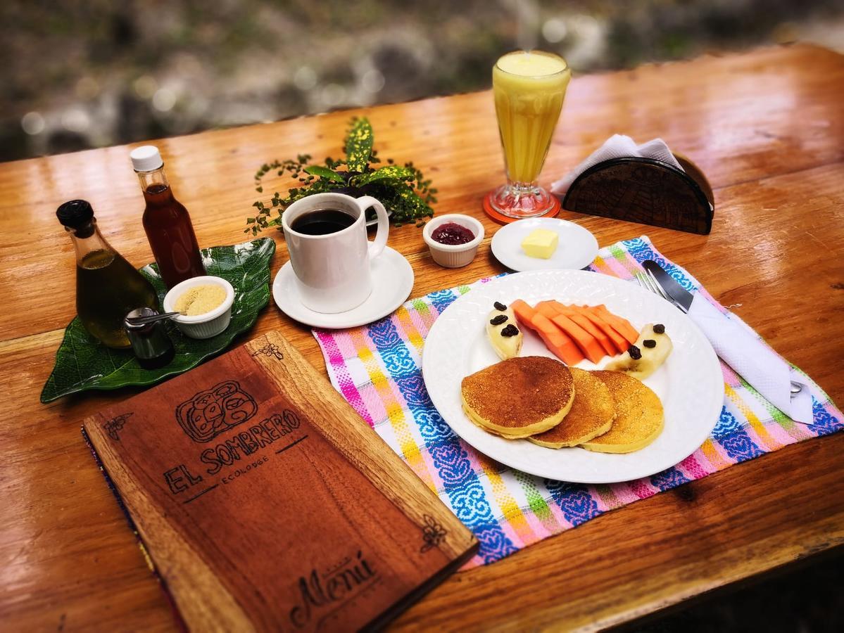 Ecolodge El Sombrero Laguna Yaxha 외부 사진